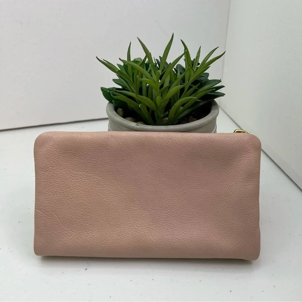 42- Tory Burch Fold Bag